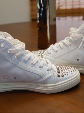 Gucci White High-Top Sneakers with Silver Stud Accents